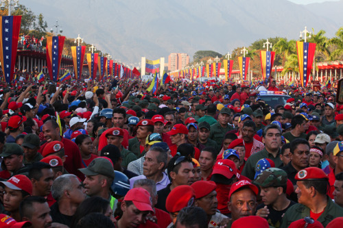 Multitudinaria despedida al compañero jefe. Foto Prensa Miraflores.